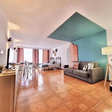 Ocean Surf Studio By Tor *